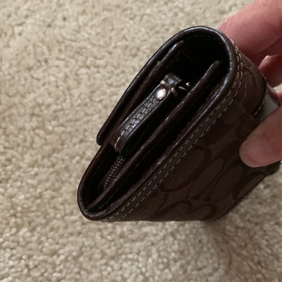 Coach Monogram Brown Canvas/Leather Wallet Coin Purse With Key Chain & Coach Box - Picture 7 of 17